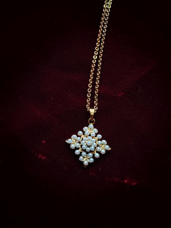 Barfi pendant
